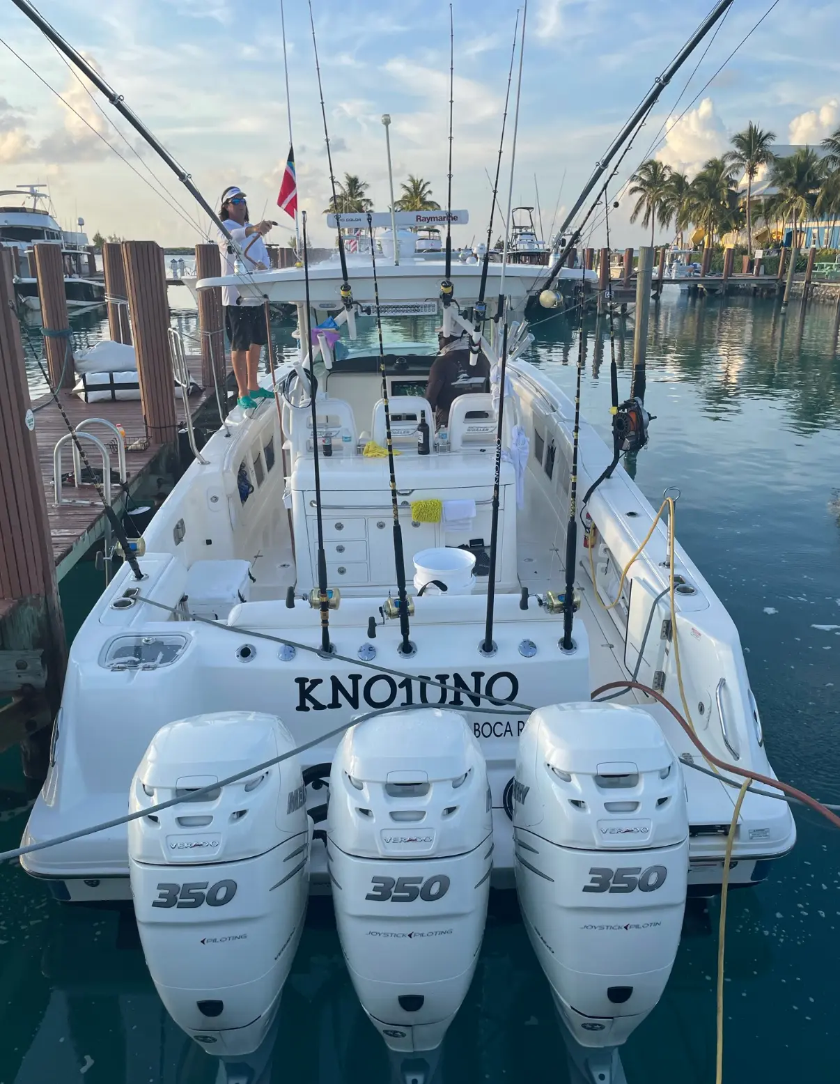 2016 Boston Whaler Boston Whaler 370 Outrage for sale thumbnail 4